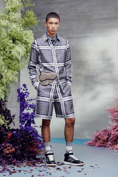 Look 28